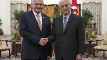 Başbakan Yıldırım Singapur Cumhurbaşkanı ile Görüştü