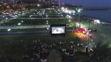 3. Açık Hava Sinema Geceleri Hükümet Kadın ve Eyvah Eyvah 2 ile Devam Etti