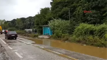 Bursa Karacabey'de Sağanak Yağmur Su Baskınlarına Neden Oldu