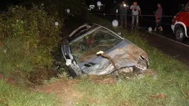 Otomobil Su Kanalına Uçtu: 5 Yaralı