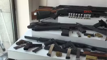 Şarkıcıyla Bağlantılı Silah Kaçakçılarına Operasyonu: 22 Gözaltı