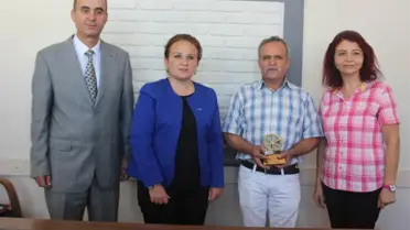 Yolcunun Halinden En İyi Anlayana Plaket ve Altın