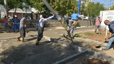 Belediye Ekipleri Eskiyen ve Kırılan Çocuk Oyun Gruplarını Değiştiriyor