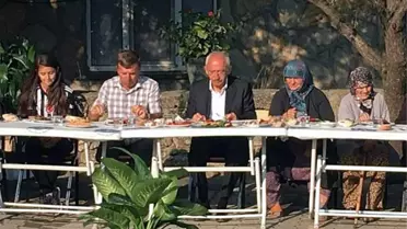 CHP Lideri Kılıçdaroğlu, Köylülerle Kahvaltı Yaptı (4) (Aktüel)