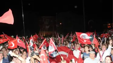 Eskişehir'de, 'Zafer Alayı' Yürüyüşüne 3 Bin Kişi Katıldı
