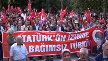 Eskişehir'de, 'Zafer Alayı' Yürüyüşüne 3 Bin Kişi Katıldı