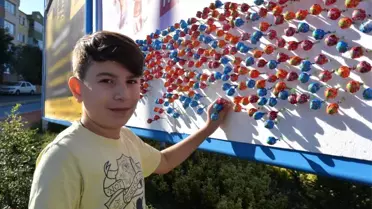 Şekerli Reklam Panoları Çocukların Yüzünü Güldürdü