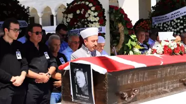 Türkçenin Ustası Emin Özdemir Son Yolculuğuna Uğurlandı