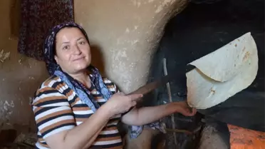 Kışlık Yufkalar Yapılıyor