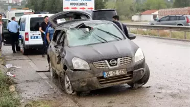 Tosya'da Otomobil Takla Attı: 6 Yaralı