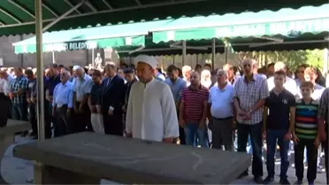 Arakan'da Hayatını Kaybeden Müslümanlar İçin Gıyabi Cenaze Namazı Kılındı