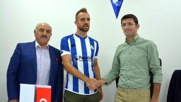 B.b.erzurumspor'a Slavia Prag'dan Yıldız Transfer