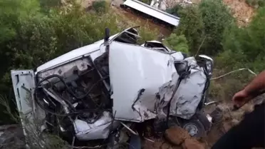 Otomobil Uçuruma Yuvarlandı: 2 Ölü, 2 Ağır Yaralı