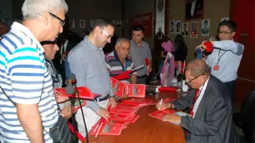 Şehitlerimiz' Kitabının Geliri Şehit Aileleri Derneğine Bağışlanacak