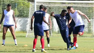 Antalyaspor 4 Eksikle Çalıştı