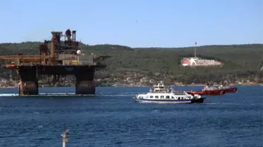 Dev Platform Çanakkale Boğazı'ndan Geçti