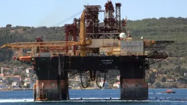 Dev Platform Çanakkale Boğazı'ndan Geçti