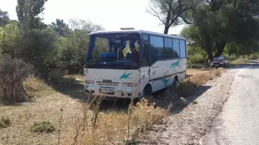 Çanakkale'de Minibüs Devrildi: 12 Yaralı