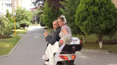 Kapalı Otoparktaki Motosikleti Çalabilmek İçin Şekilden Şekle Girdiler