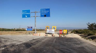 'Eyvah Eyvah' Filminin Çekildiği Geyikli'nin Yolu Kapandı, Vatandaşlar İşlerine Gidemiyor