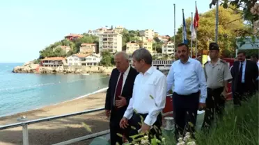 Vali, 'Plajda Bira İçenlere Para Cezası Kesildi' İddiasına Son Noktayı Koydu: Böyle Bir Durum Yok