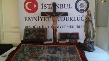 Kilise Hırsızları Yakalandı