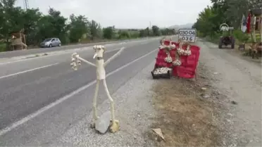 Sarımsaklarını 'Paşa' ve 'Pinokyo' ile Pazarlıyor