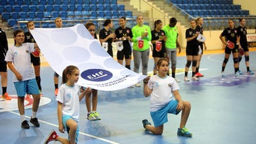 Yenimahalleli Kadın Hentbolcular Ehf Kupası'nda İkinci Tura Yükseldi