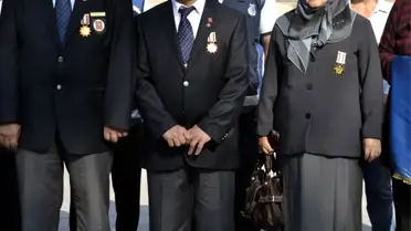 Kocasının Madalyasıyla 'Gaziler Günü'Ne Katıldı