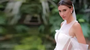 Şeyma Subaşı'nın Düğünde Giydiği Kıyafet, ABD'li Yıldızın Kıyafetinin Kopyası Çıktı