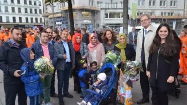 Hamburg'taki Meydana Türk Temizlik İşçisinin İsmi Verildi