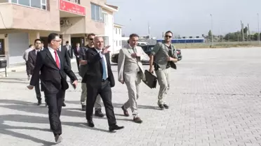 Vali Zorluoğlu, Van'da Göçmenlerin Kaldıkları Yerleşkeleri Ziyaret Etti