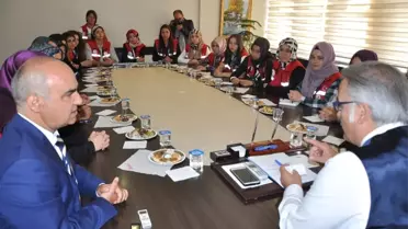 Damla Gönüllüleri Kaymakam Akça'yı Ziyaret Etti