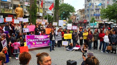 Kadınlardan Minik Zeynep'in Öldürülmesine Tepki