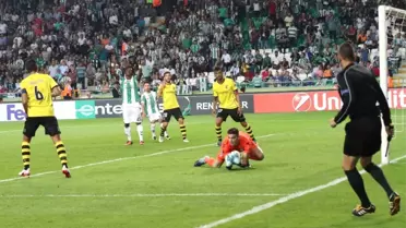 UEFA Avrupa Ligi: Atiker Konyaspor: 2 - Vitoria Guimaraes: 1 (Maç Sonucu)