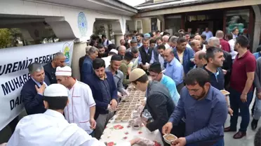 Tatvan'da 6 Bin Kişiye Aşure İkram Edildi