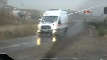 Karabük'te İşçi Servisi Devrildi 16 Yaralı