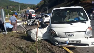 Kahramanmaraş'ta Otomobil ile Kamyonet Çarpıştı: 9 Yaralı