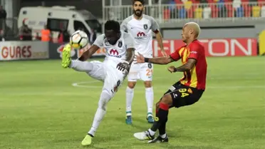 Süper Lig: Göztepe: 1 - Medipol Başakşehir: 2 (Maç Sonucu)
