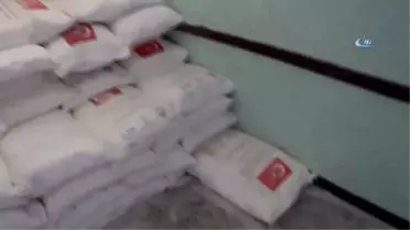 Türk Kızılayı Yemen'in Taiz Kentinde Gıda Yardımı Dağıttı