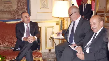 Bakan Çavuşoğlu, Fransız Mevkidaşı Le Drian ile Görüştü
