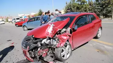 Başkent'te Aynı Noktada İki Ayrı Kaza: 2 Yaralı