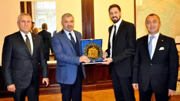 Kayseri Büyükşehir Belediye Başkanı Çelik Macaristan'da
