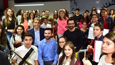 Bollywood Starı Aamir Khan Sulukule Korosuna Şeflik Yaptı