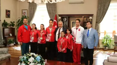 Vali Güvençer'den Altın Çocuklara Bisiklet