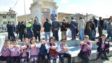 Başbakan Binali Yıldırım Adına Memleketinde Aşure Dağıtıldı