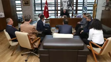 Başkan Kurt Kütüphanecilerle Buluştu
