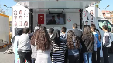 Narkotik Eğitim Tır'ı Zeytinburnu'nda