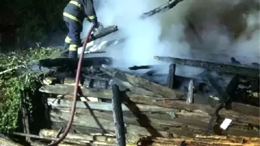 Köydeki Yangında Depo, Odunluk, Samanlık ve Garaj Kül Oldu