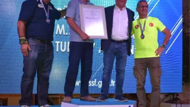 Sualtını Görüntüleyenler, Ödüllerini Aldı